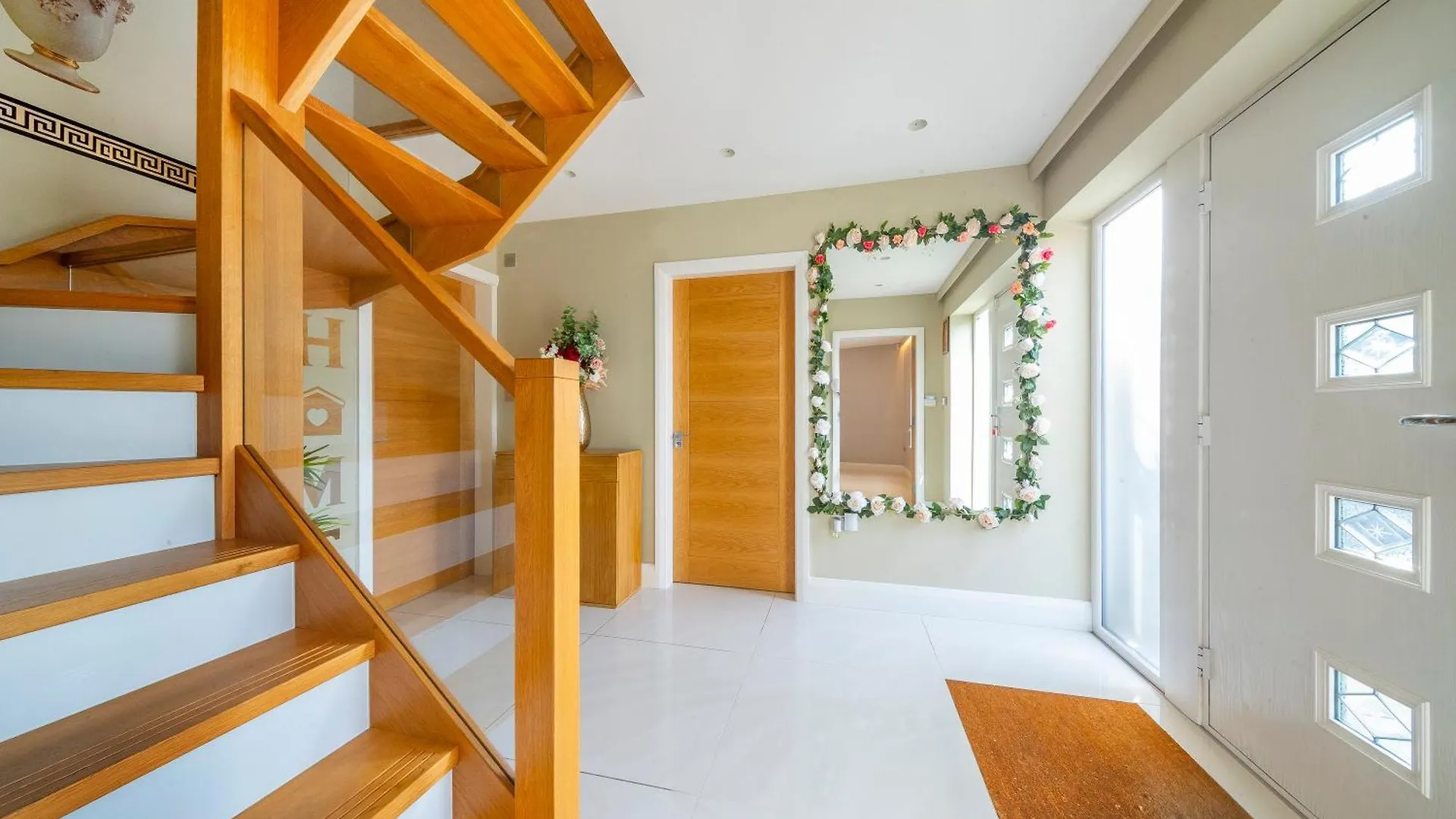 באטלי *Rc7C* For Your Most Relaxed & Cosy Stay + Free Parking + Free Fast Wifi * בית אירוח